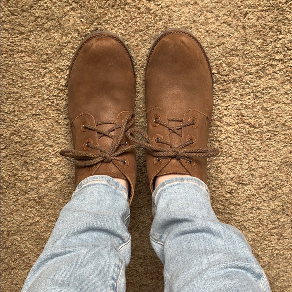 Adorable Naot suede booties!!!